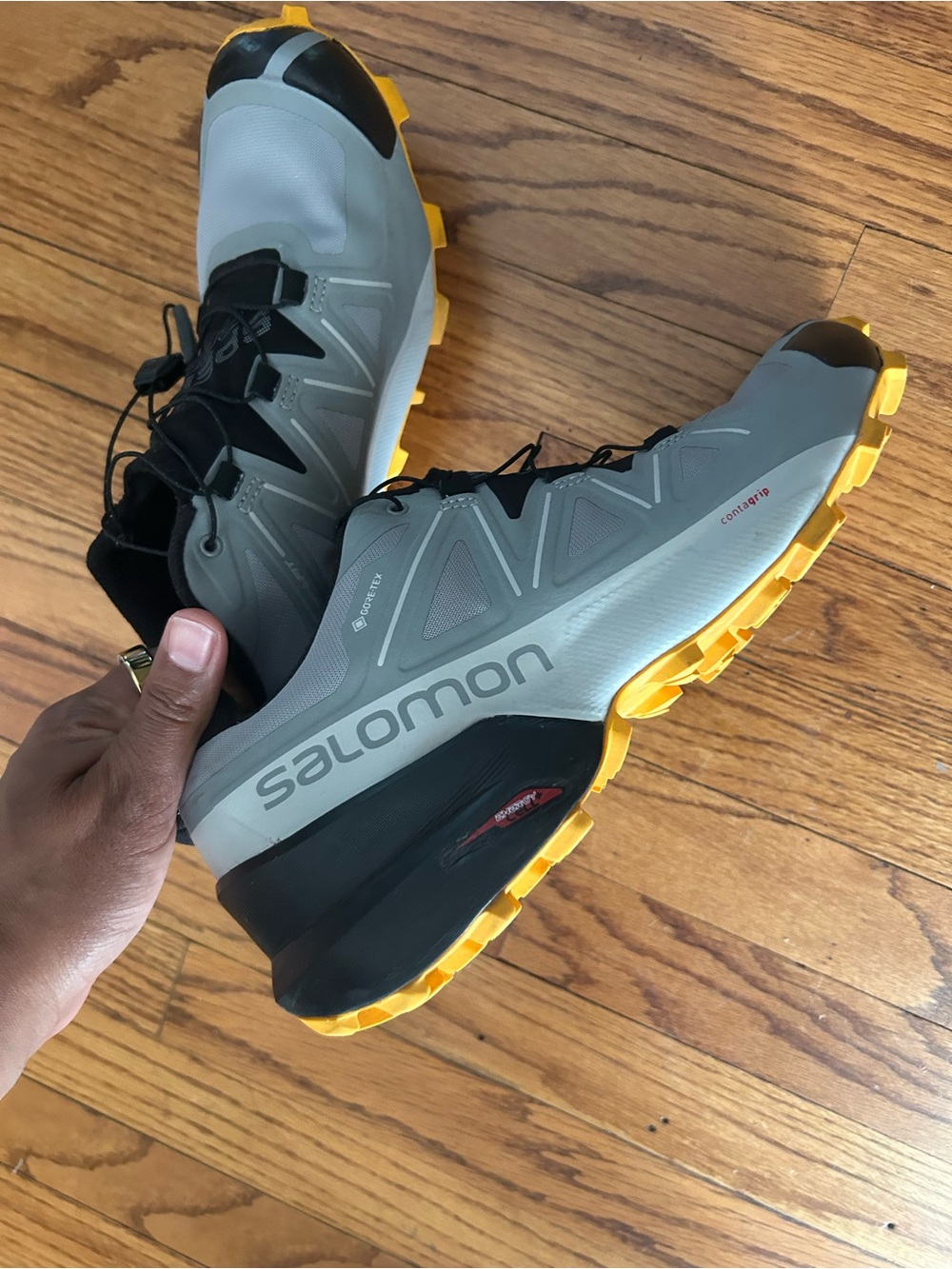 Salomon Men’s Gray and Yellow Trail Sneakers
